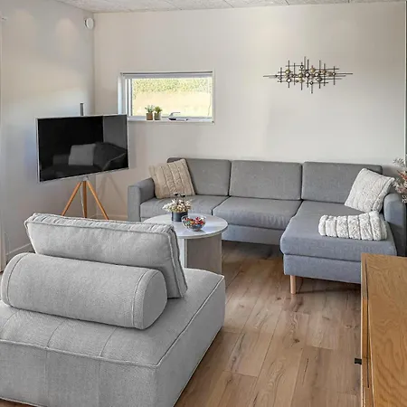 3 Bedroom Cozy In Ejstrupholm Hébergement de vacances